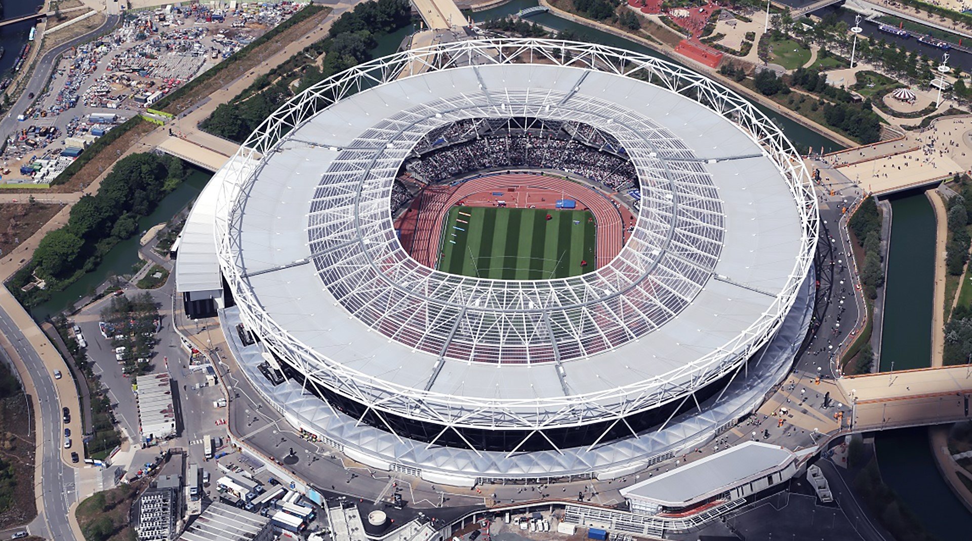 Стадион тофика. Стадион Лондон Стэдиум. Олимпийский стадион (Лондон). Олимпийский стадион Англия. Олимпик Штадиум.